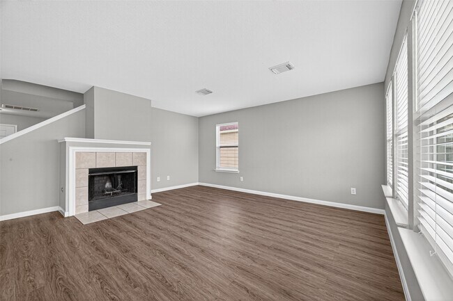 Building Photo - 15826 Kings Cypress Ln