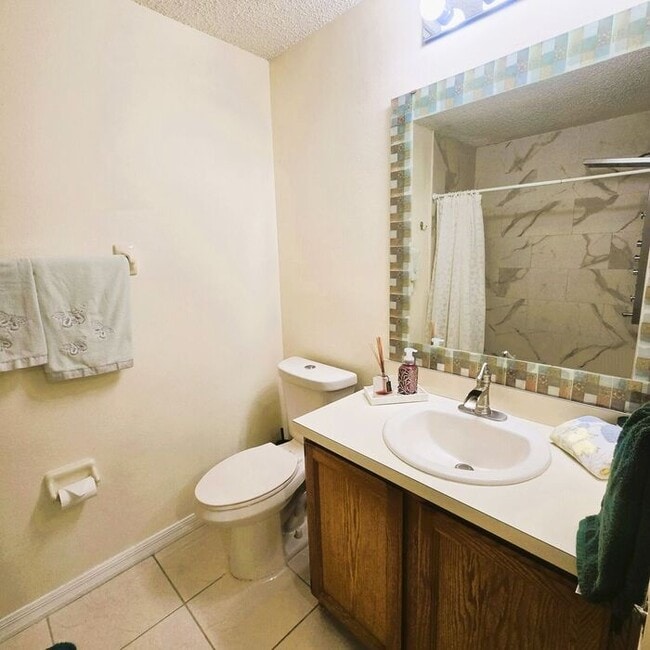 Building Photo - 3 Bdrm 2 Bath With Office in Waterford Lak...