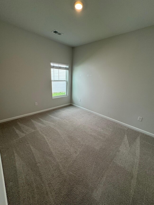 Building Photo - 1599 Swing Bridge Way