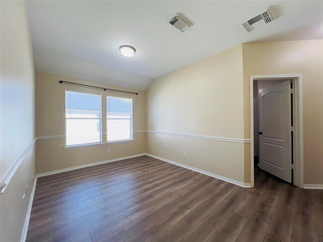 Building Photo - 6143 Galloway Ln