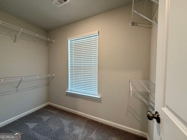 Building Photo - 121 Quail Forest Circle