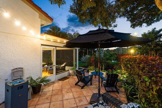 Building Photo - 18 Bristol Ln