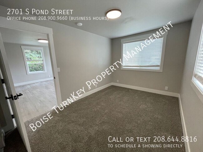 Building Photo - 2701 S Pond St
