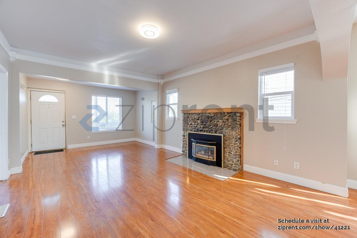 Building Photo - 4321 5th Ave NE