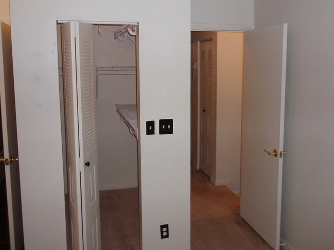 walk in closet - 1875 NE 15th Ave