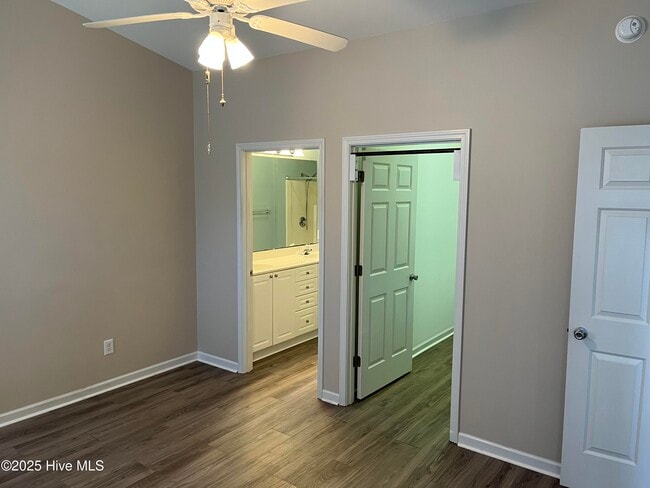 Building Photo - 5118 Elton Dr SE
