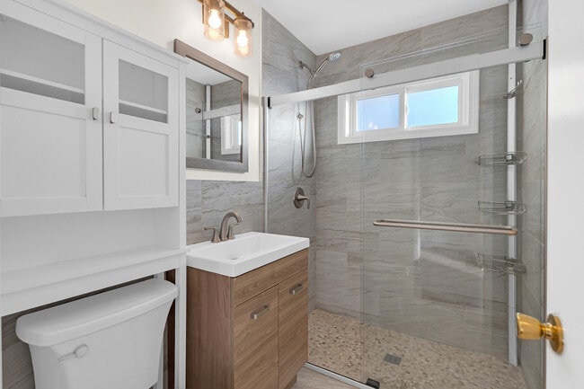 Building Photo - 3225 Illinois Rd