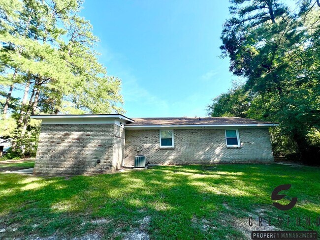 Building Photo - 3529 Torbay Dr
