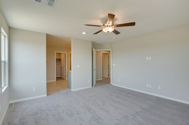 Building Photo - BEAUTIFUL 4BEDROOM 2.5 BATH HOME IN CADENCE * COMING SOON *