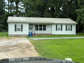 Building Photo - 405 Mount Pelia Rd