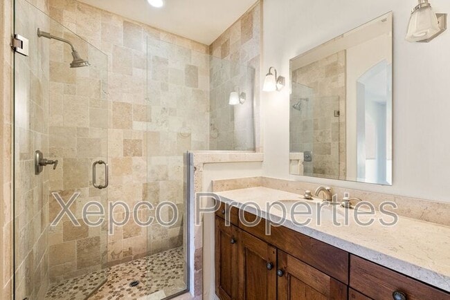 Building Photo - 175 Villaggio W