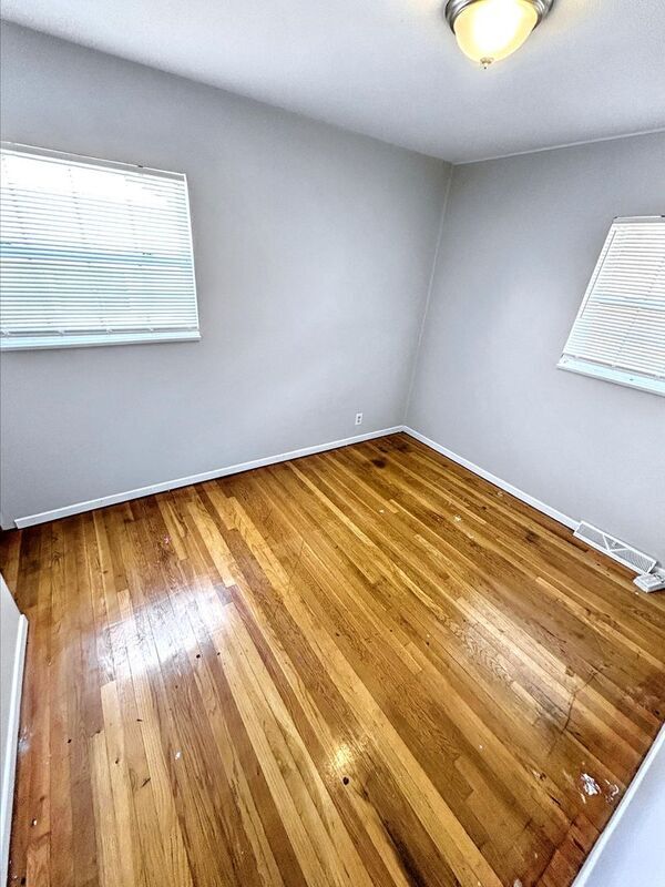 Building Photo - 225 Ben Nevis Rd