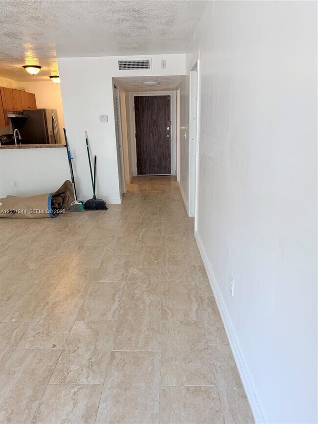 Building Photo - 482 NW 165th St