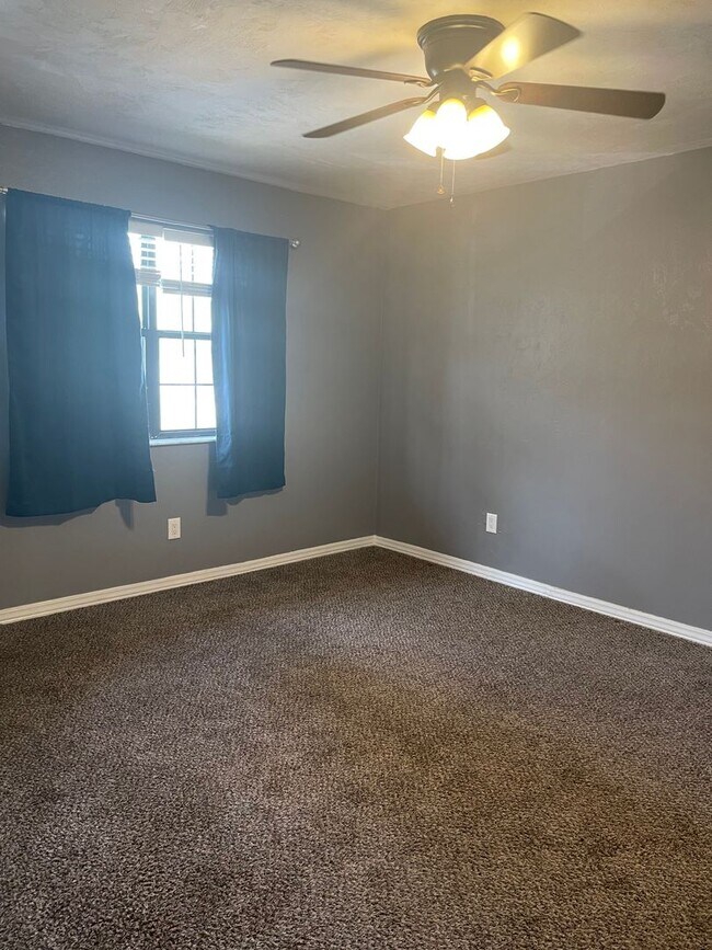 Building Photo - BEAUTIFUL 2/2 CONDO FOR RENT NEAR FSU AND CAPITOL