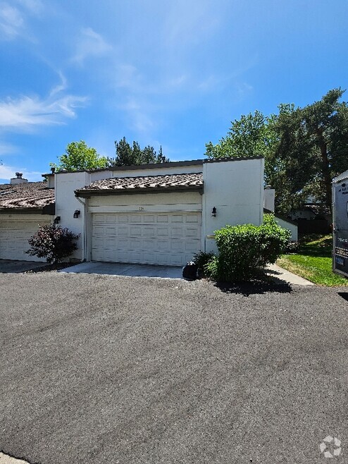 Building Photo - 314 Lorraine Ct
