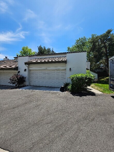 Primary Photo - 314 Lorraine Ct
