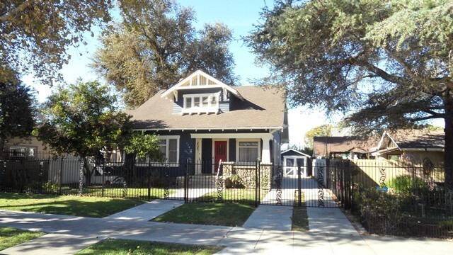Primary Photo - Charming craftsman home located in the hig...