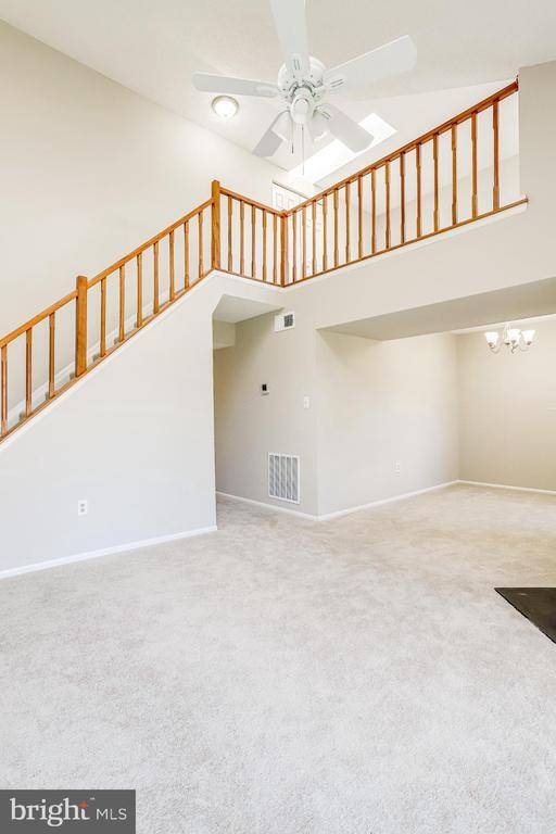 Building Photo - 7758 New Providence Dr