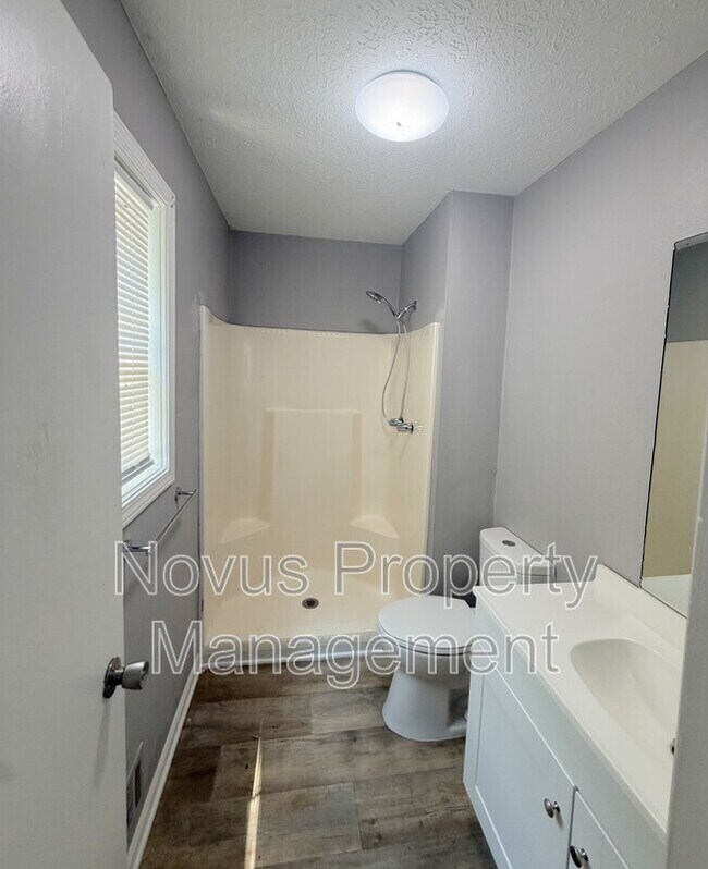 Building Photo - 125 S Meadowcliff Cir