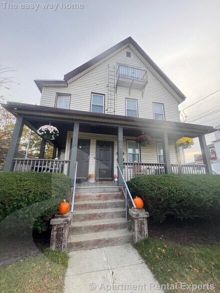 Primary Photo - 103 Webster St