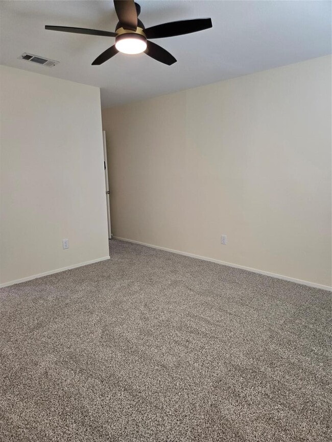 Building Photo - 6704 Clubway Ln