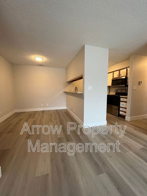 Building Photo - 2340 N 44th St