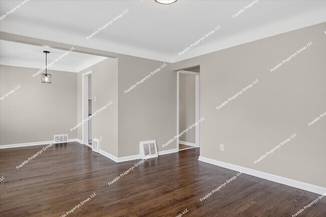 Building Photo - Fully Renovated 3-Bedroom Brick Bungalow in Detroit, 48235
