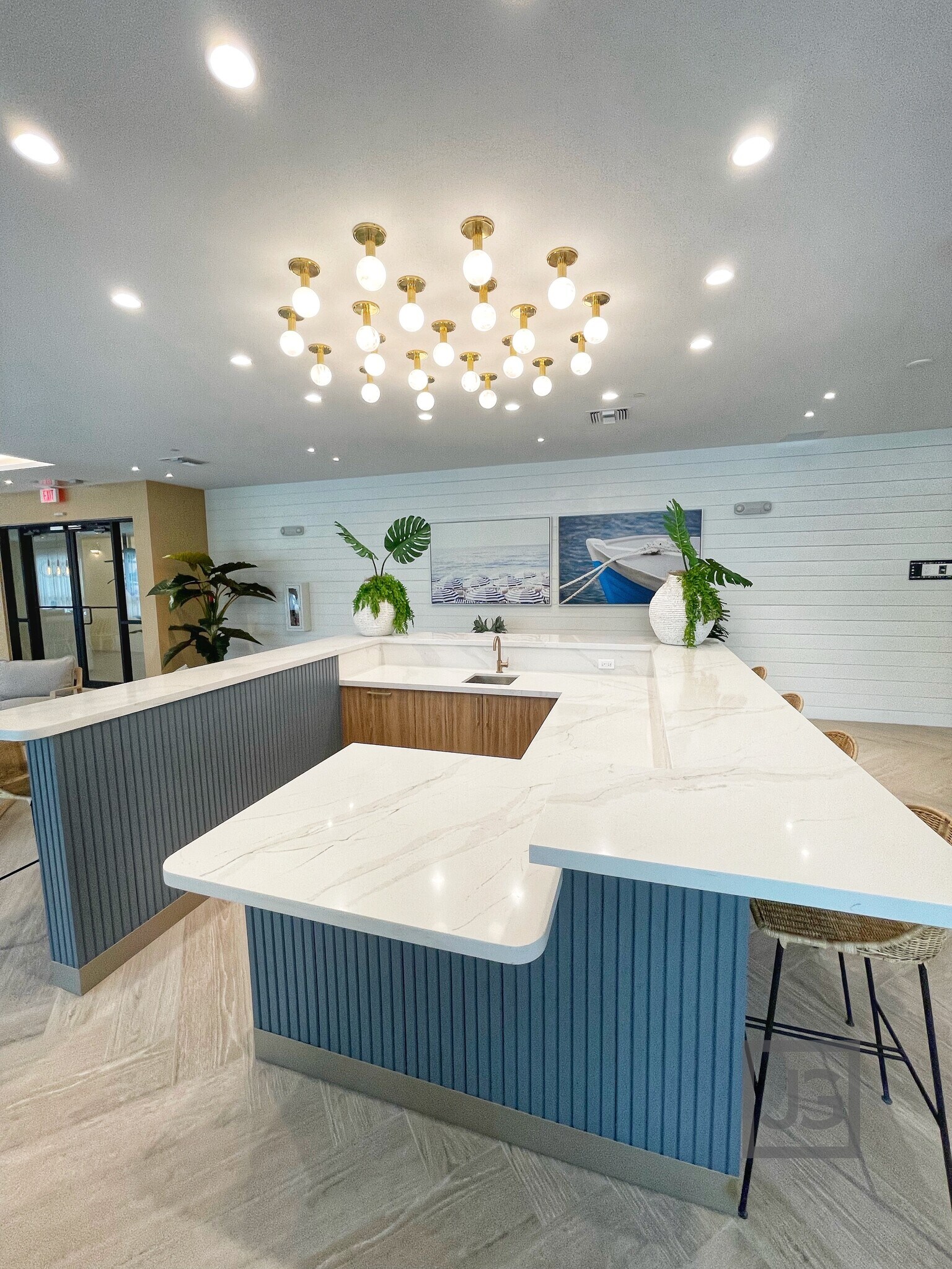 Clubhouse Dining - 5320 NW 78th Ave