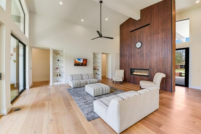 Building Photo - 6007 Nasco Dr