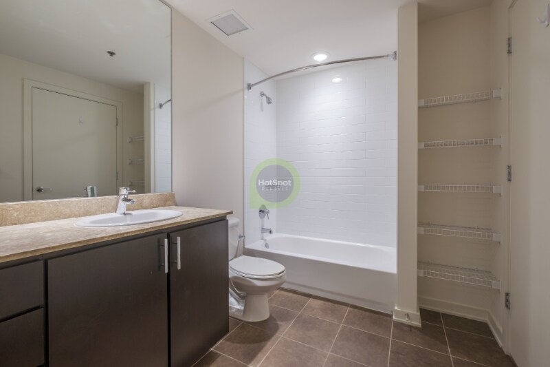 Building Photo - 188 N Kedzie Ave