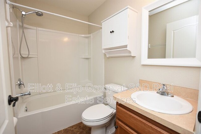 Building Photo - 1606 Taylor Landing Dr