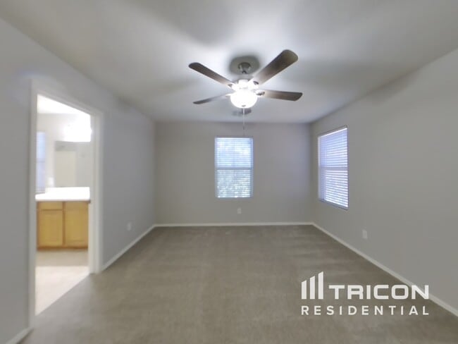 Building Photo - 4360 E Carla Vista Dr