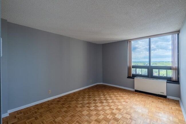 Building Photo - 800 Palisade Ave