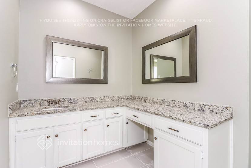 Building Photo - 713 Ridgewood Cir