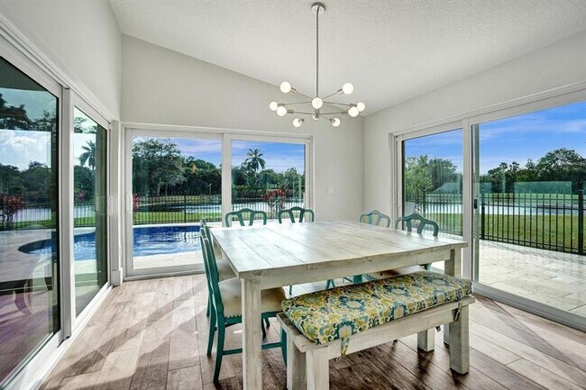 Building Photo - 21464 Bridgeview Dr