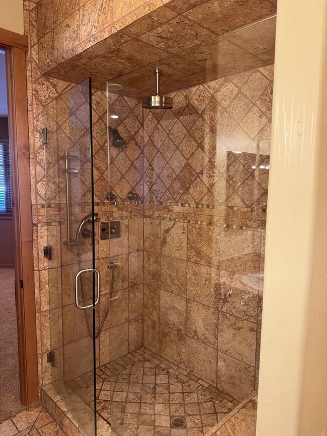 Building Photo - Luxury 5-Bedroom, 6-Bathroom Mountain Retreat – Hot Tub, Fireplaces, & More!