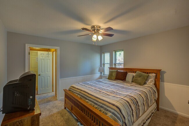 Building Photo - 3123 Bonney Briar Dr