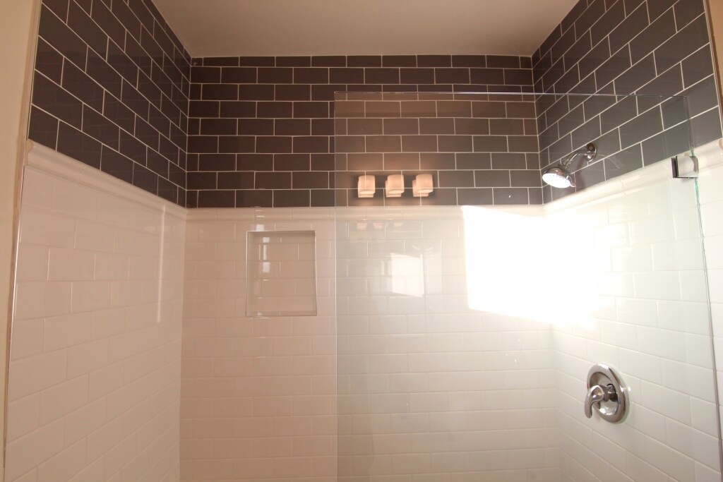 Building Photo - 8585 Pickford St