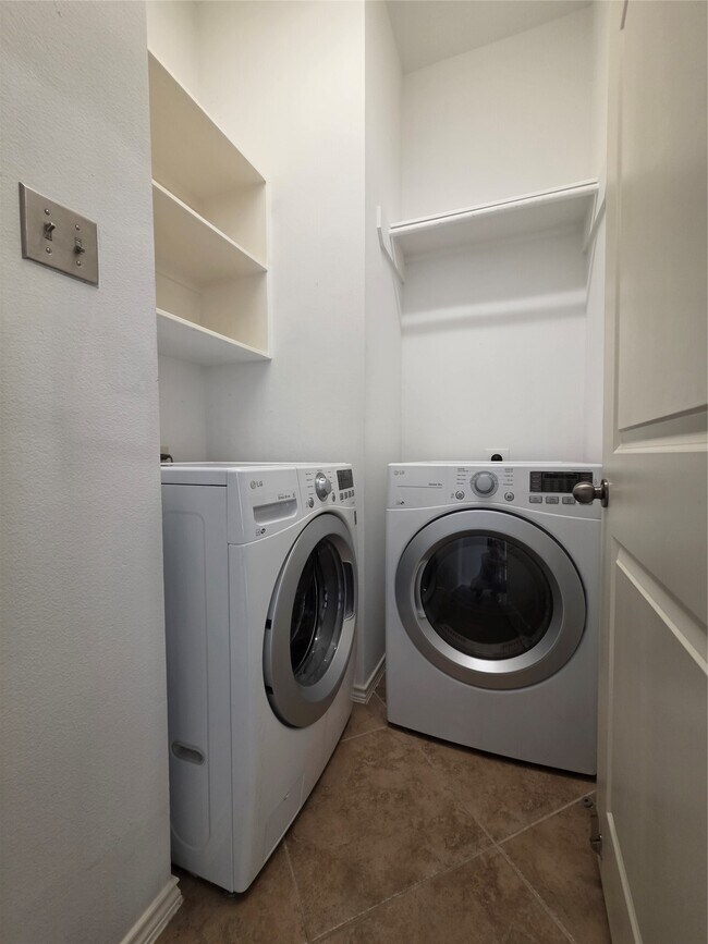 Building Photo - 26243 Crystal Cove Ln