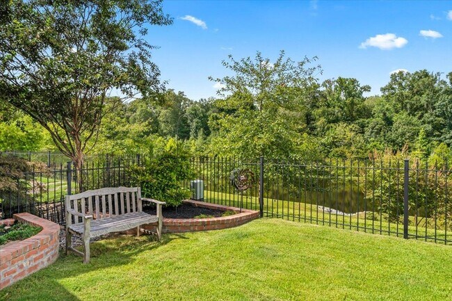 Building Photo - 9074 Baynard Lp N