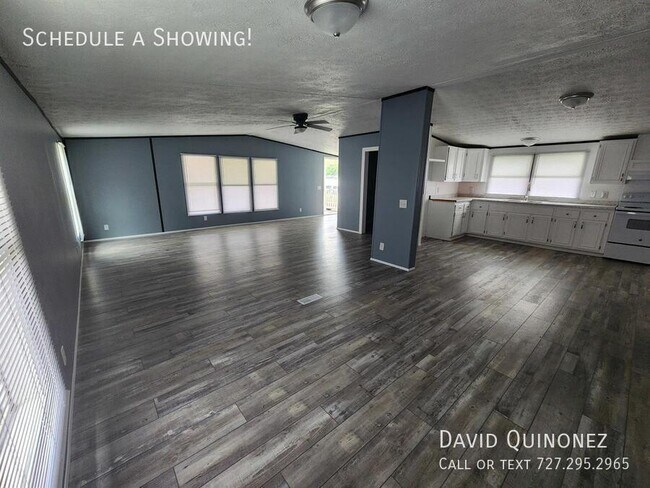 Building Photo - 4614 E Old Trail Rd