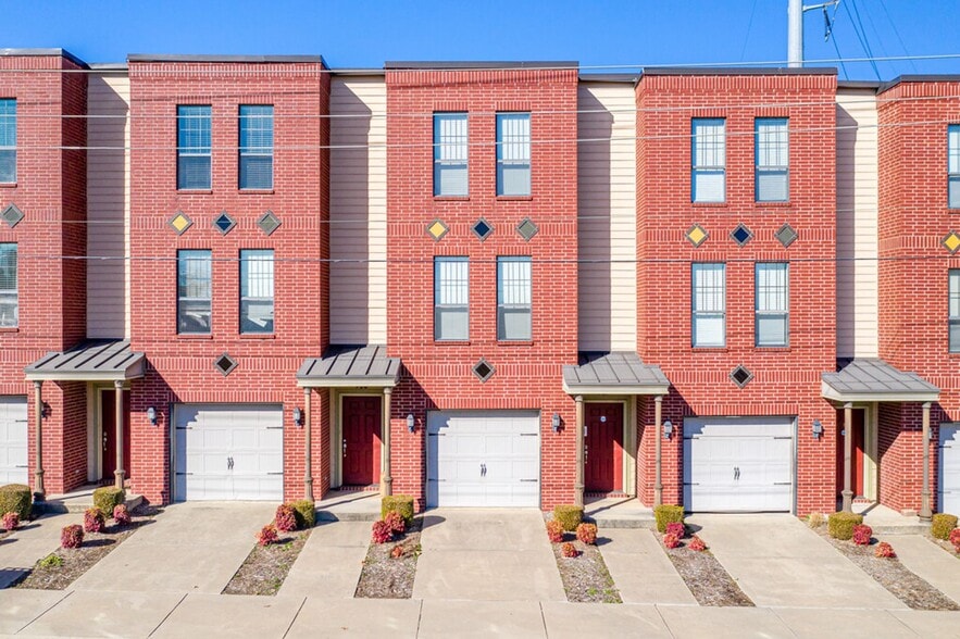 Primary Photo - West End Lofts
