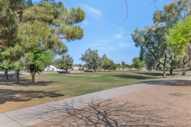 Building Photo - 3382 W Harrison St