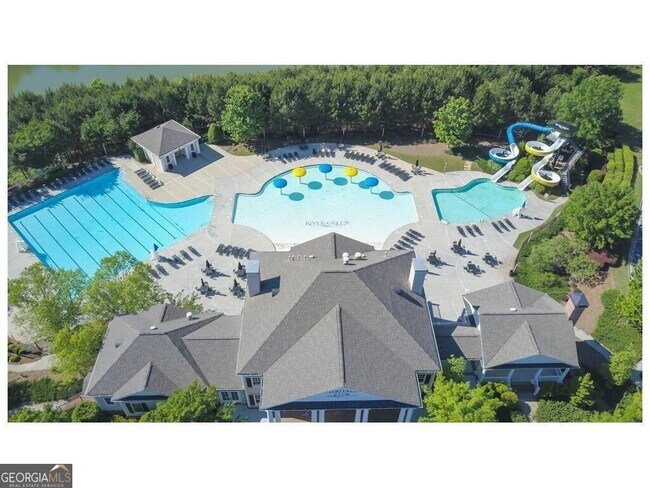 Building Photo - 331 Oakview Way