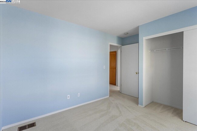 Building Photo - 119 Orr Rd