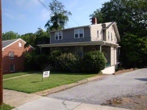 Building Photo - 1407 Clover St