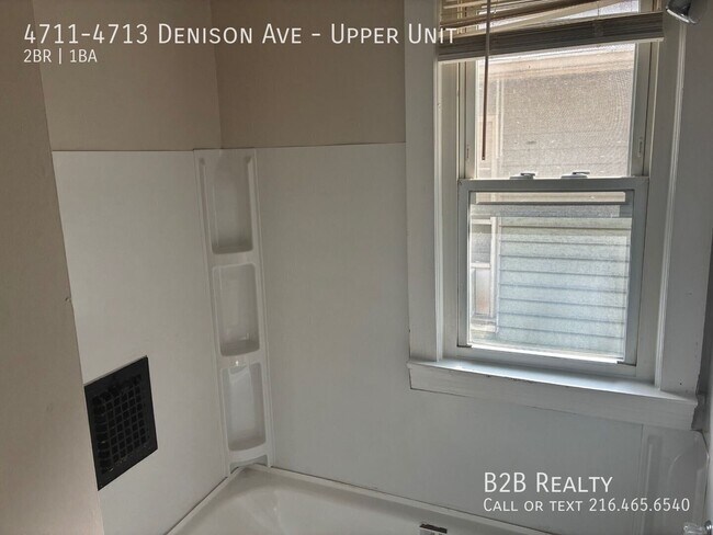 Building Photo - 4711-4713 Denison Ave-Upper Unit