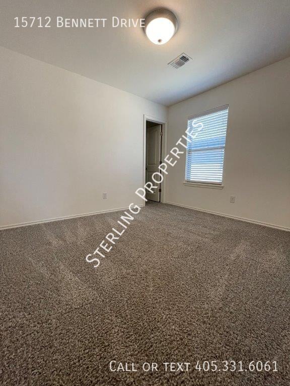 Building Photo - 15712 Bennett Dr