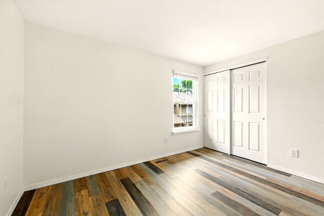 Building Photo - Gorgeous 3 Bed 2.5 Bath Townhome in Littleton!