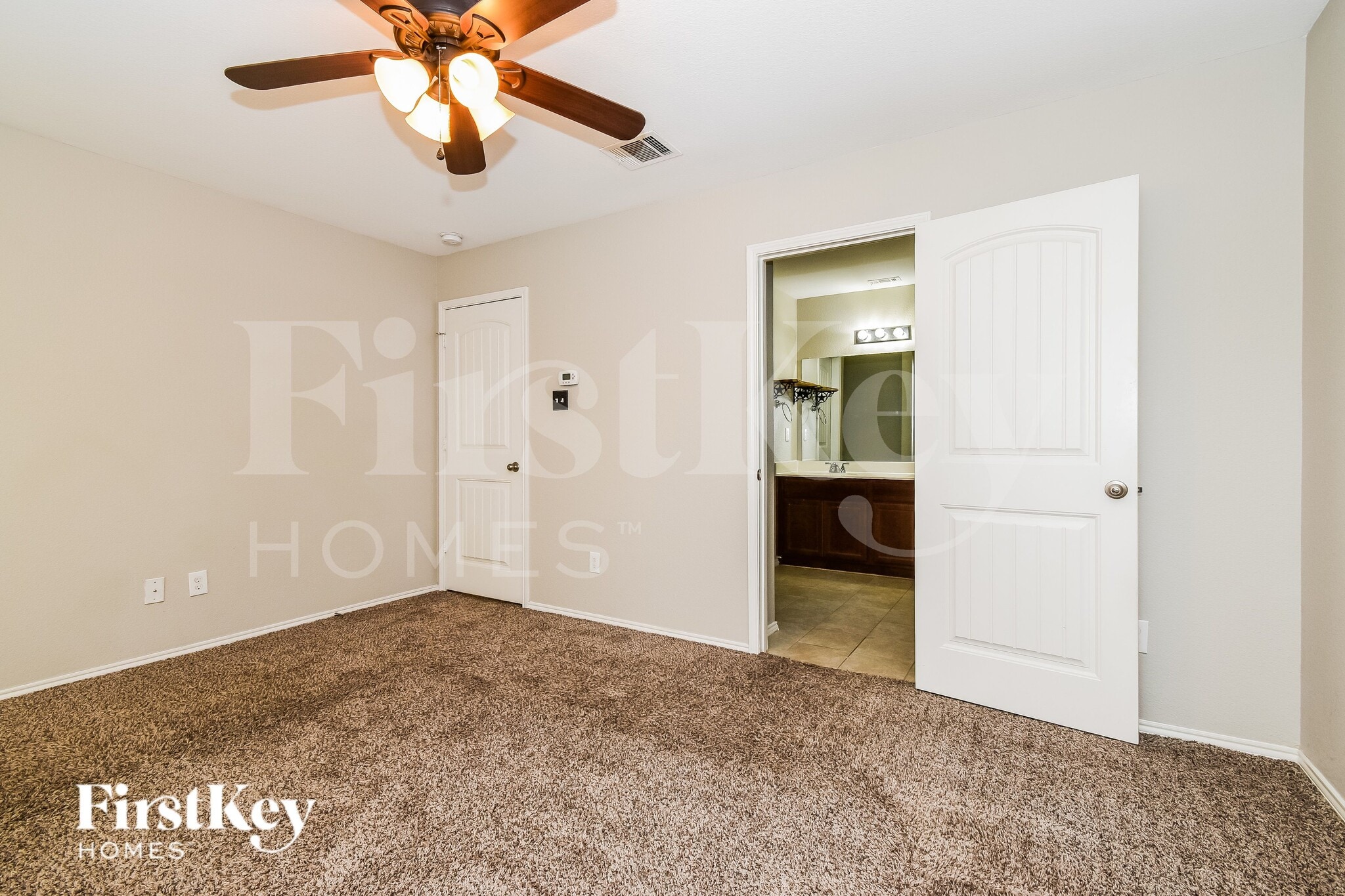 Building Photo - 513 Azalea Dr